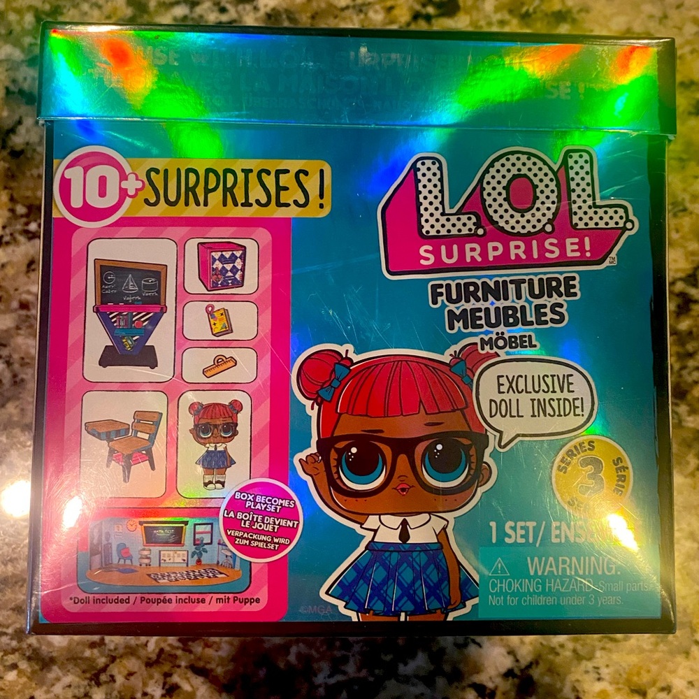 LOL Surprise Furniture Classroom with Teacher's Pet & 10+ Surprises